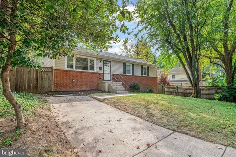 9805 Gardiner Ave, Silver Spring, MD 20902 photo 2
