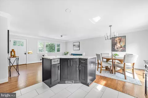 9805 Gardiner Ave, Silver Spring, MD 20902 photo 11