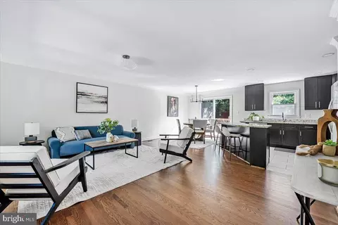 9805 Gardiner Ave, Silver Spring, MD 20902 photo 4