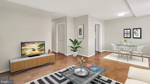 10401 Grosvenor Pl #1107, North Bethesda, MD 20852