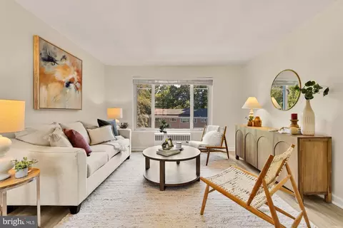 10419 Montrose Ave #302, Bethesda, MD 20814