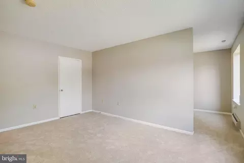 Living - 15311 Pine Orchard Dr #87-2G, Silver Spring, MD 20906 photo 10 of 10