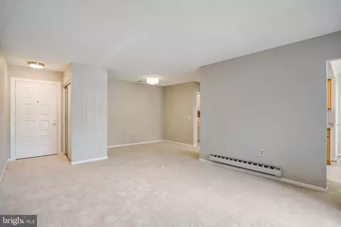 Living - 15311 Pine Orchard Dr #87-2G, Silver Spring, MD 20906 photo 5 of 10