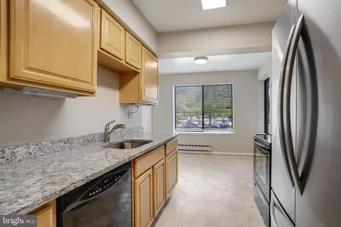 Kitchen - 15311 Pine Orchard Dr #87-2G, Silver Spring, MD 20906 photo 3 of 7