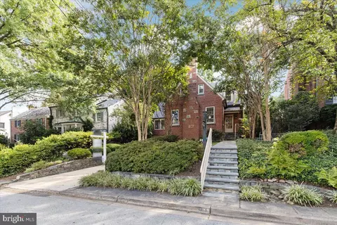 5013 Worthington Dr, Bethesda, MD 20816
