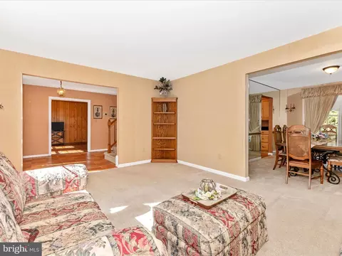 Living - 14320 Fairdale Rd, Silver Spring, MD 20905 photo 3 of 10