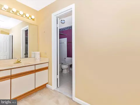 Bath - 14320 Fairdale Rd, Silver Spring, MD 20905 photo 4 of 7