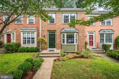 222 High Timber Ct, Gaithersburg, MD 20879