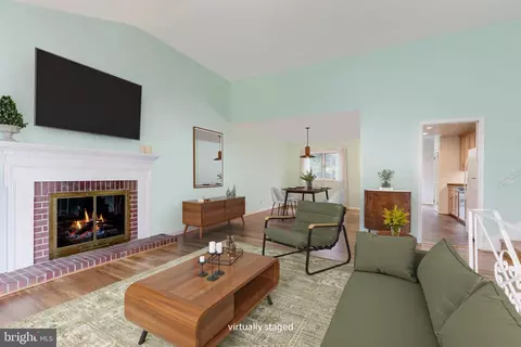 6222 Rockhurst Rd, Bethesda, MD 20817