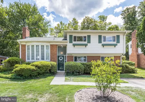 6222 Rockhurst Rd, Bethesda, MD 20817