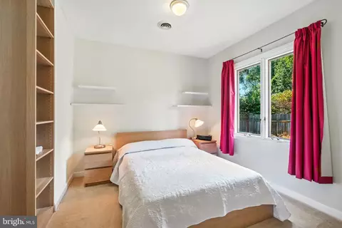 Bedroom - 2124 Henderson Ave, Silver Spring, MD 20902 photo 1 of 4