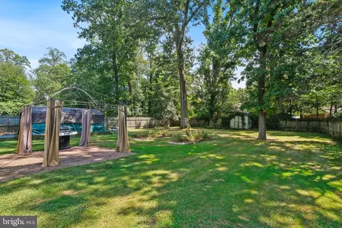 Exterior - 2124 Henderson Ave, Silver Spring, MD 20902 photo 4 of 6