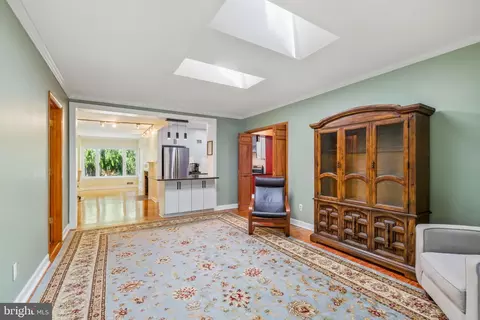 Entry Way - 2124 Henderson Ave, Silver Spring, MD 20902 photo 3 of 3