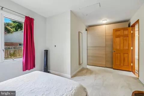 Bedroom - 2124 Henderson Ave, Silver Spring, MD 20902 photo 2 of 4