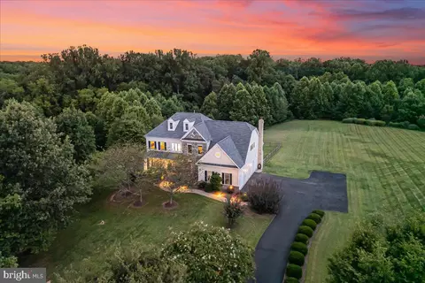 7103 Cliff Pine Dr, Gaithersburg, MD 20879