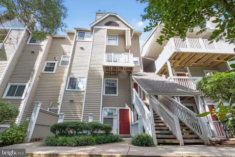 5804 Inman Park Cir #120, Rockville, MD 20852