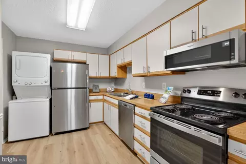 15115 Interlachen Dr #3-802, Silver Spring, MD 20906 photo 8