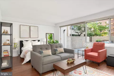 5500 Friendship Blvd #820N, Chevy Chase, MD 20815