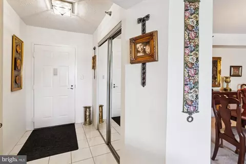 15100 Interlachen Dr #4-717, Silver Spring, MD 20906 photo 5