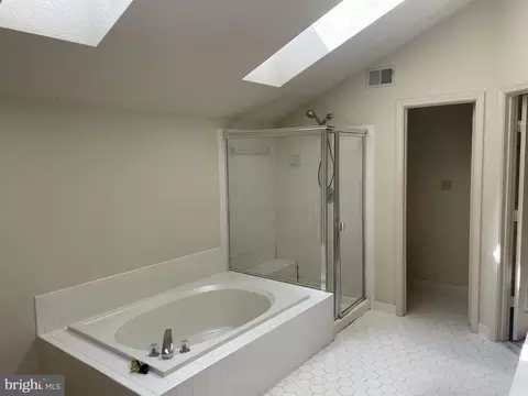 2009 Westchester Dr, Silver Spring, MD 20902 photo 9
