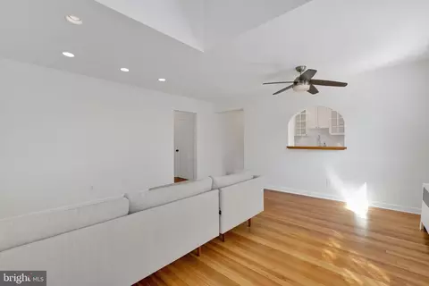 2312 Colston Dr #201, Silver Spring, MD 20910 photo 4