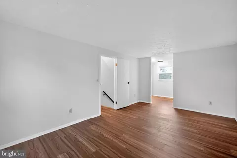 Living - 1316 Swingingdale Dr, Silver Spring, MD 20905 photo 8 of 8