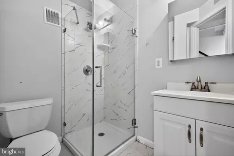 Bath - 1316 Swingingdale Dr, Silver Spring, MD 20905 photo 3 of 4