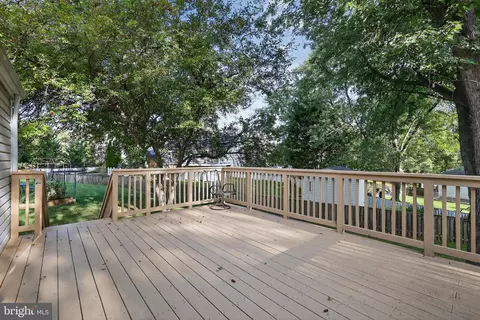 Exterior - 1316 Swingingdale Dr, Silver Spring, MD 20905 photo 3 of 5