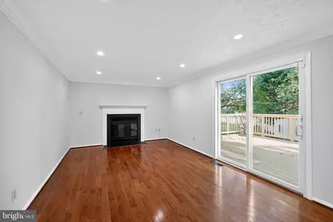 Living - 1316 Swingingdale Dr, Silver Spring, MD 20905 photo 5 of 8