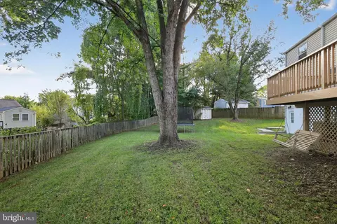 Exterior - 1316 Swingingdale Dr, Silver Spring, MD 20905 photo 4 of 5