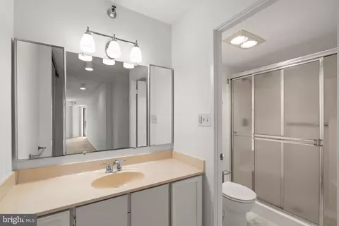 Bath - 15100 Interlachen Dr #4-918, Silver Spring, MD 20906 photo 2 of 3