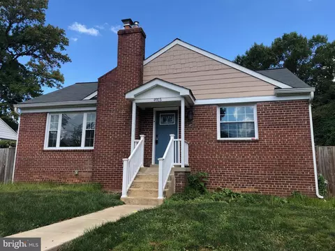 4915 Strathmore Ave, Kensington, MD 20895