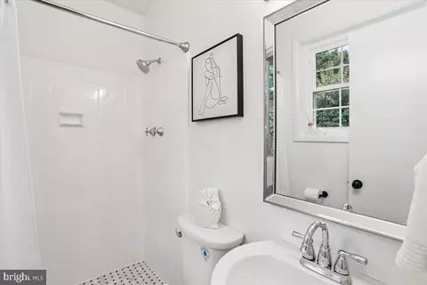 406 Waterford Rd, Silver Spring, MD 20901 photo 17