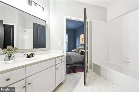 Bath - 8045 Newell St #301, Silver Spring, MD 20910 photo 1 of 2