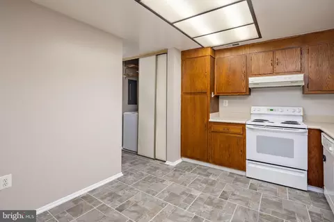 Other - 15301 Wallbrook Ct #48-1G, Silver Spring, MD 20906 photo 2 of 5