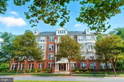 1625 Piccard Dr #205, Rockville, MD 20850