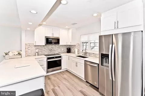 Kitchen - 12 Tynewick Ct, Silver Spring, MD 20906 photo 2 of 3
