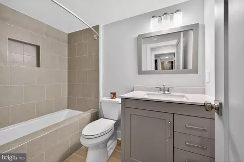 Bath - 12 Tynewick Ct, Silver Spring, MD 20906 photo 4 of 4