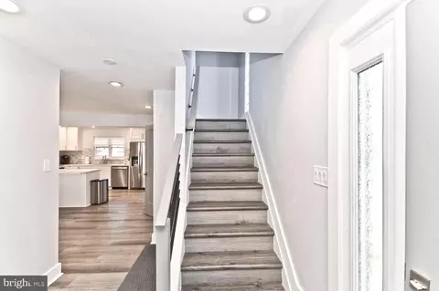 Entry Way - 12 Tynewick Ct, Silver Spring, MD 20906 photo 4 of 6