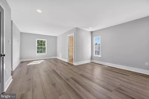 Entry Way - 12 Tynewick Ct, Silver Spring, MD 20906 photo 5 of 6