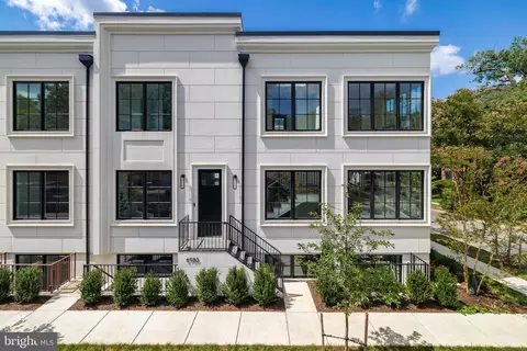 6980 West Ave, Chevy Chase, MD 20815