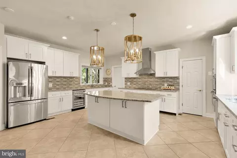 Kitchen - 14503 Falling Leaf, North Potomac, MD 20878 photo 2 of 8