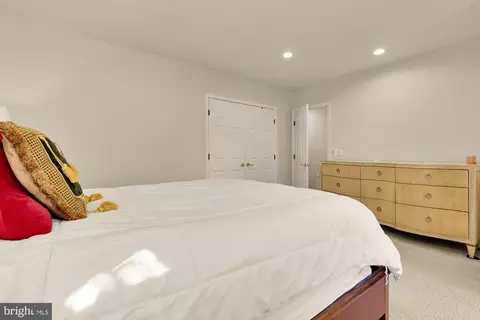 Bedroom - 14503 Falling Leaf, North Potomac, MD 20878 photo 5 of 14
