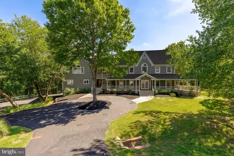 Exterior - 14503 Falling Leaf, North Potomac, MD 20878 photo 4 of 13