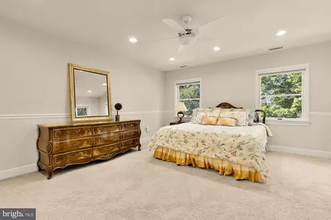 Bedroom - 14503 Falling Leaf, North Potomac, MD 20878 photo 6 of 14