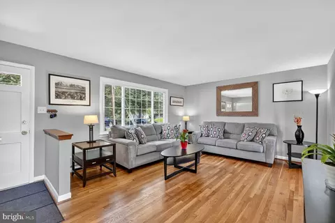 10523 Calumet Dr, Silver Spring, MD 20901 photo 4