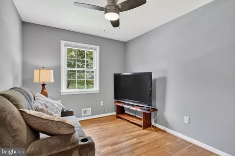 10523 Calumet Dr, Silver Spring, MD 20901 photo 10