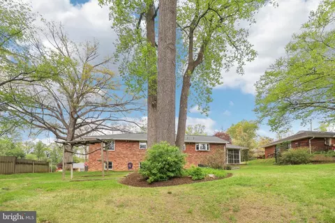 Exterior - 405 Southwest Dr, Silver Spring, MD 20901 photo 7 of 12