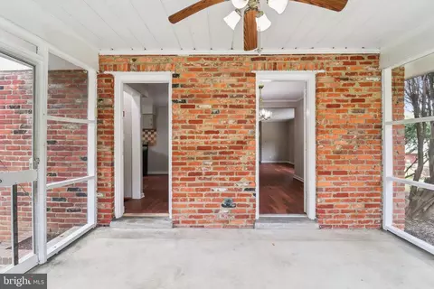 Entry Way - 405 Southwest Dr, Silver Spring, MD 20901 photo 9 of 9