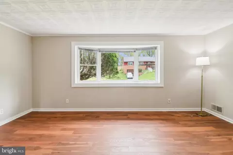 Living - 405 Southwest Dr, Silver Spring, MD 20901 photo 2 of 8